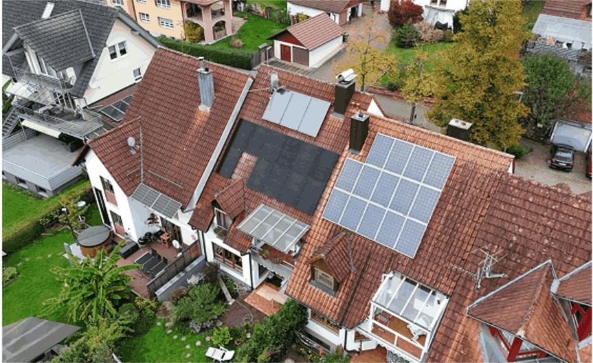 PV-Anlage auf Ost- und Westdach in Seelbach